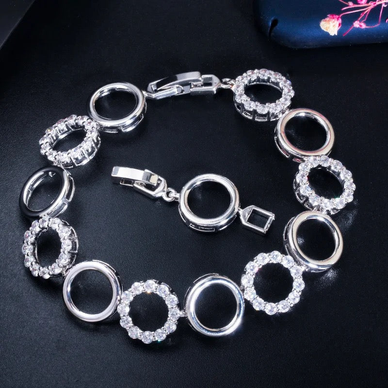 18k Gold Plated/Silver Plated Cubic Zirconia Round Circle Design Bracelet For Women/Girls - ShopSmart 