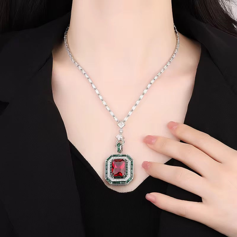 Elegant Rhodium-Plated Pendant Necklace with Sparkling Zircon